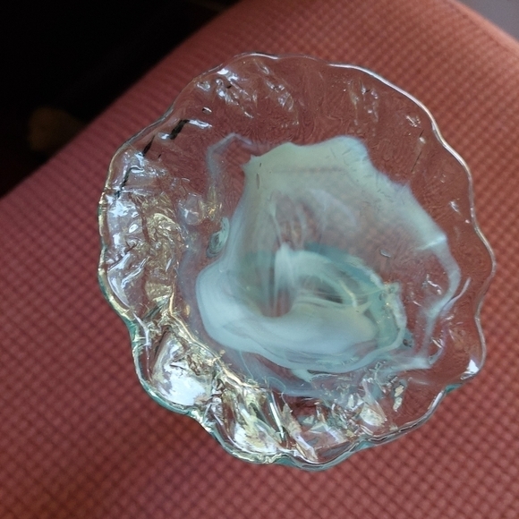 Vintage* Mid-Century Hand-blown One Piece Trumpet Glass Vase with Coiled Base - Picture 2 of 6